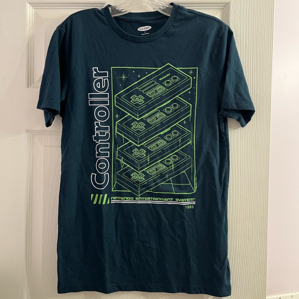 Old Navy Nintendo Controller Graphic Tee Size S